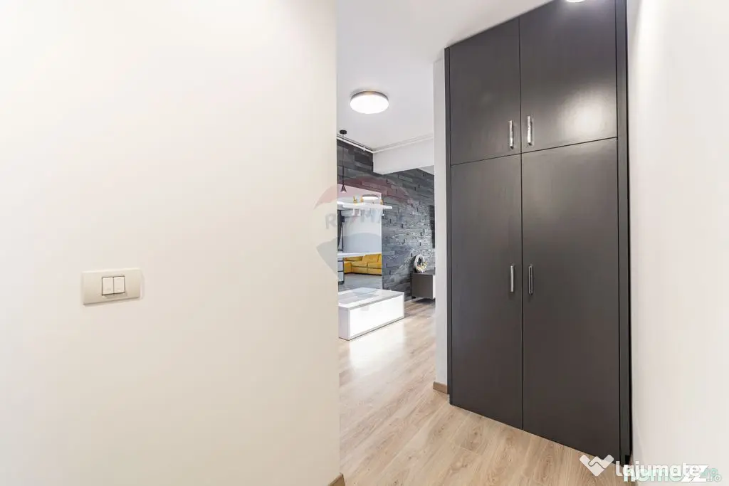 Apartament tip PENTHOUSE, 3 camere de vânzare, posibil R...