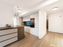 Apartament tip PENTHOUSE, 3 camere de vânzare, posibil R...