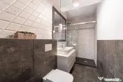 Apartament tip PENTHOUSE, 3 camere de vânzare, posibil R... 