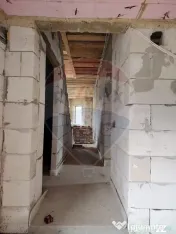 Casă / Vilă cu 8 camere de vânzare 