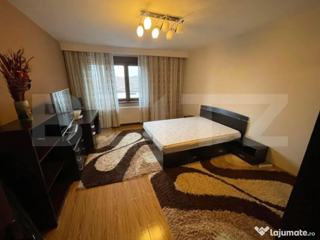 Casa 3 dormitoare de vanzare, 200 mp, teren 252mp, zona Semi