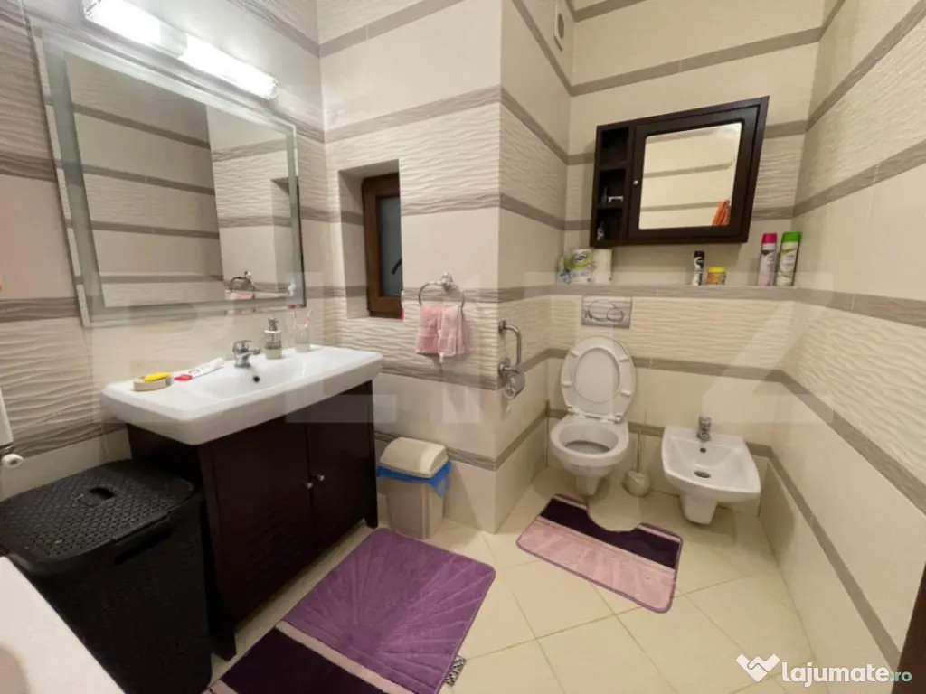 Casa 3 dormitoare de vanzare, 200 mp, teren 252mp, zona Semi