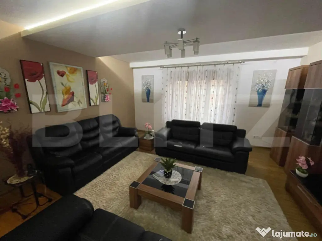 Casa 3 dormitoare de vanzare, 200 mp, teren 252mp, zona Semi