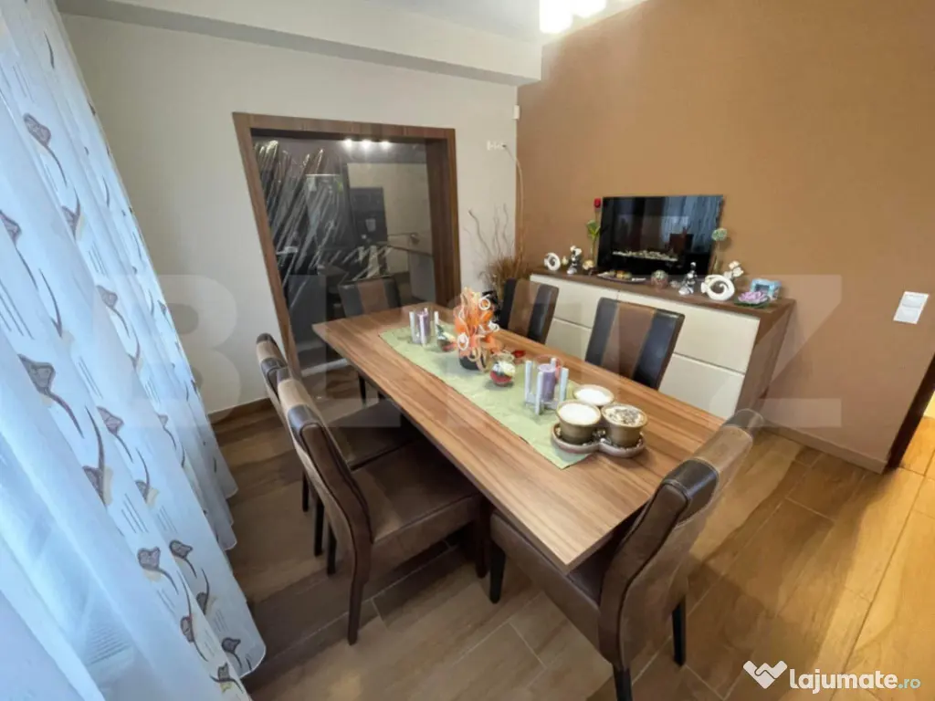 Casa 3 dormitoare de vanzare, 200 mp, teren 252mp, zona Semi