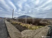 Teren intravilan, 10 ari, ideal pentru casa/hala, zona Sarat