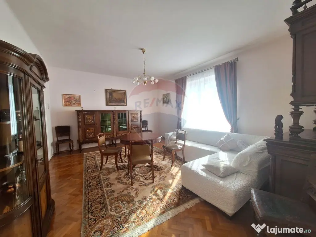 Apartament 4 camere , pet friendly, cu parcare si curte, ...