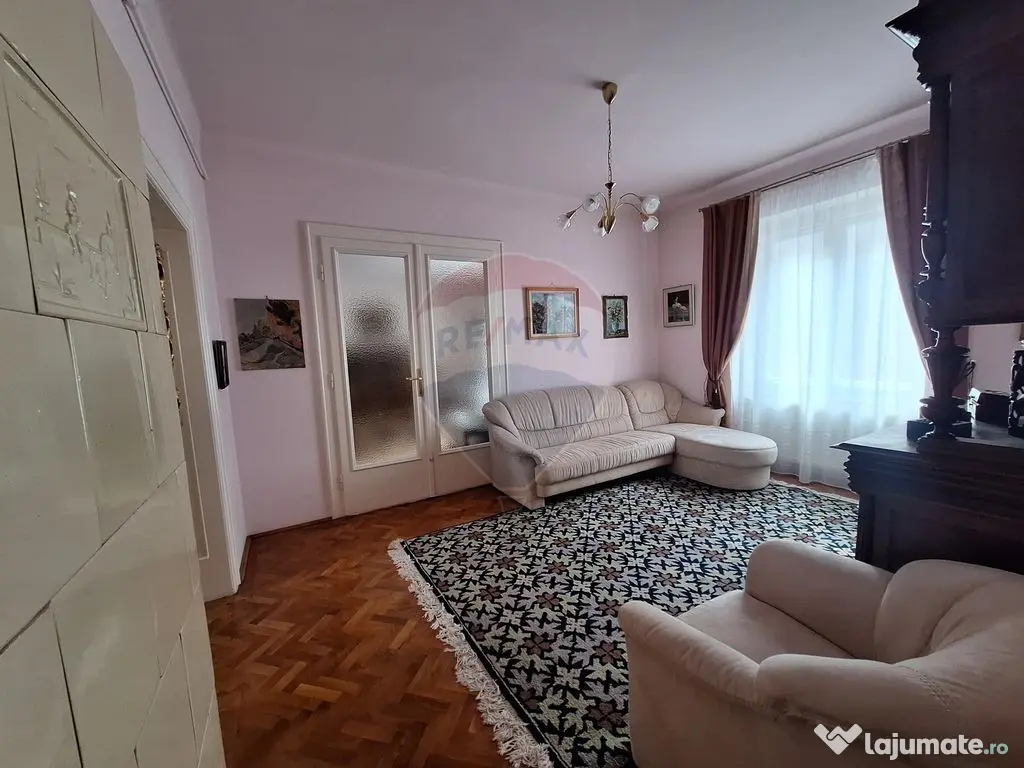 Apartament 4 camere , pet friendly, cu parcare si curte, ...