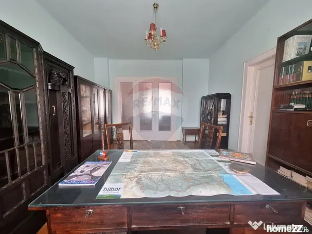Apartament 4 camere , pet friendly, cu parcare si curte, ...