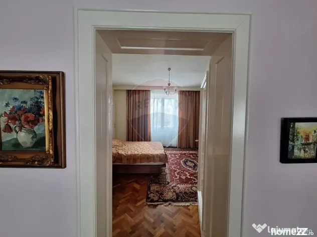 Apartament 4 camere , pet friendly, cu parcare si curte, ...