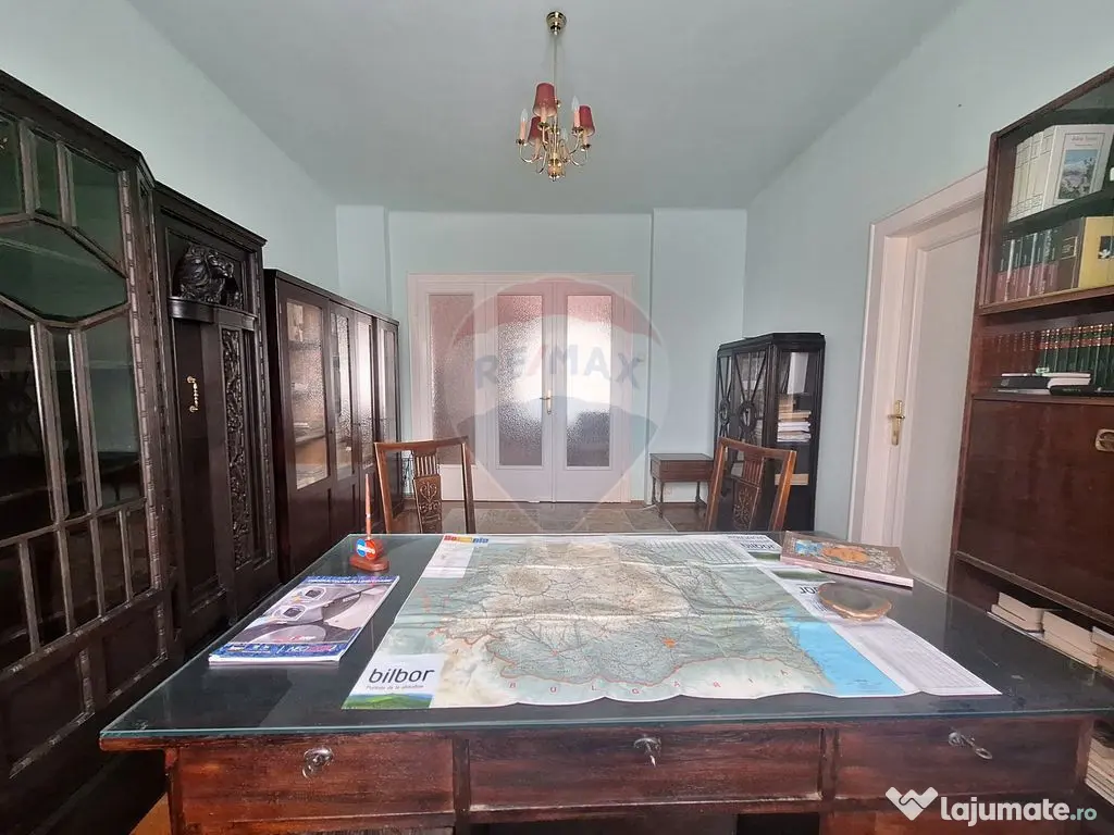 Apartament 4 camere , pet friendly, cu parcare si curte, ...