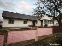 Casa de vanzare cu 3 camere, 80 mp, 900 mp teren, Siret