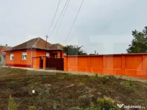 Casa de vanzare in Macea, teren 942 mp