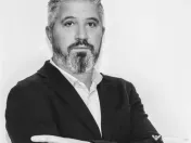 De inchiriat Spatiu comercial si teren strada Bucuresti lang 