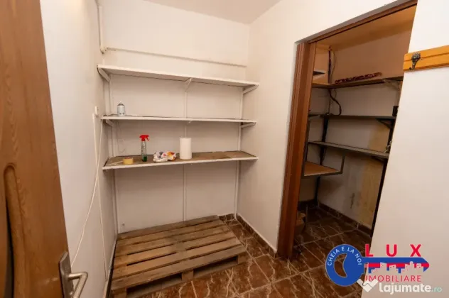 ID 6104 Spatiu comercial de vanzare *Piata Noua