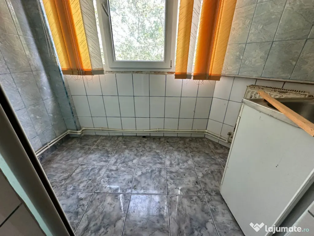 - Apartament 2 camere confort 1 decomandat Calarasi 4 - Braila (Braila)