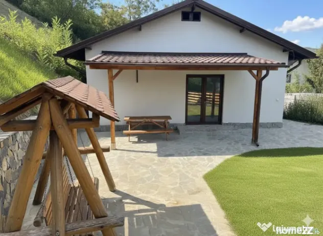 Casă nouă 108 mp cu teren 1.890 mp, zonă liniștită –