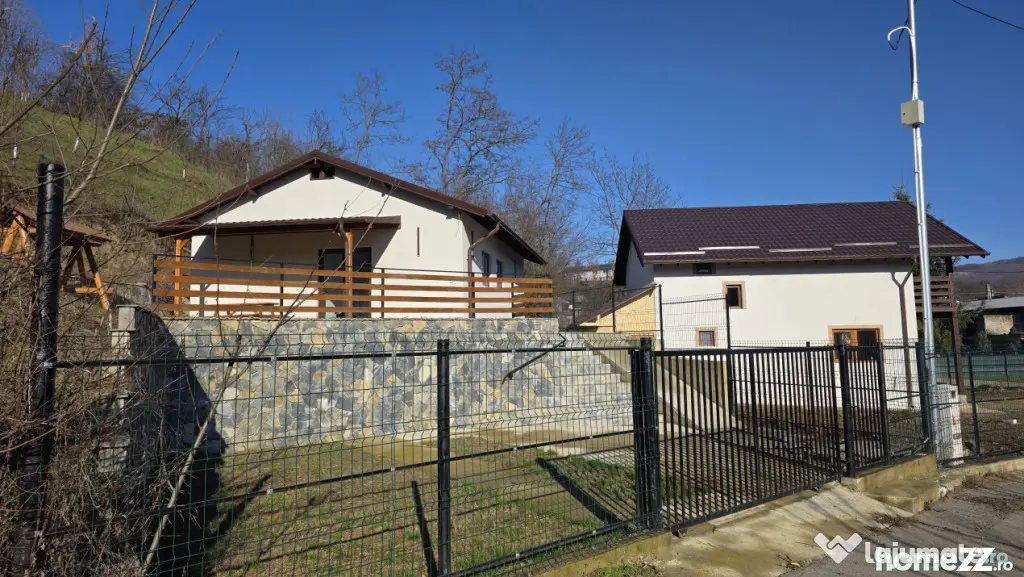 Casă nouă 108 mp cu teren 1.890 mp, zonă liniștită –
