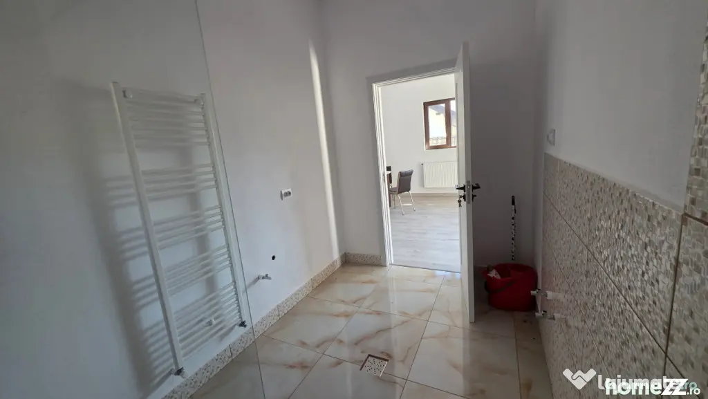Casă nouă 108 mp cu teren 1.890 mp, zonă liniștită –