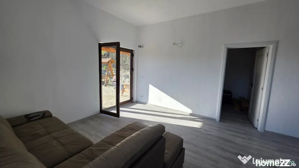 Casă nouă 108 mp cu teren 1.890 mp, zonă liniștită –