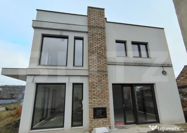 Casa individuala semifinisata 190 mp, teren 382 mp, proximit