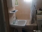 Apartament cu 2 camere ~ zona Brosteni ~ etaj 3 din 4 ~ confort 1 dec 