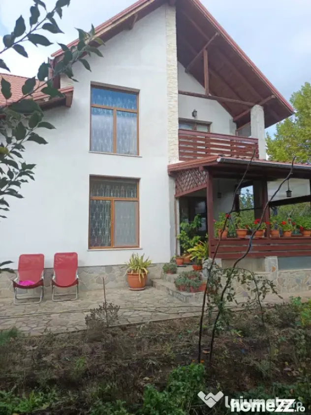 Vilă individuală S+P+1E+Pod | 4 dormitoare | Teren 698 mp - Ploiesti (Prahova)