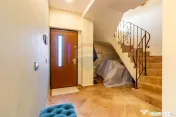 Vilă P+E+M cu 4 camere, 294 mp, Berceni/Ilfov 