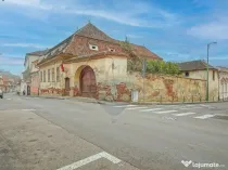 Casă singură în curte, de închiriat, Schei!