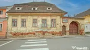 Casă singură în curte, de închiriat, Schei! 