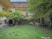 Casă singură în curte, de închiriat, Schei! 