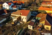 Casă nouă cu etaj semifinalizată, zonă liniștită î... 