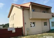Casă nouă cu etaj semifinalizată, zonă liniștită î... 