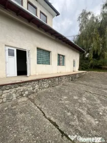 Spatiu comercial multifunctional de inchiriat, Cacica