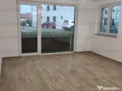 Garsoniera decomandat - zona Tractorul 