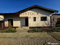 Casa parter zona centrala