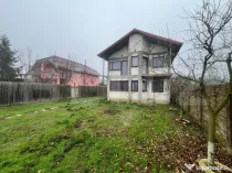 Casa 6 camere + anexa, 811 mp teren, zona Leamna de Sus
