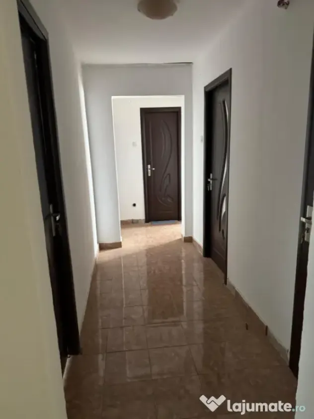 Apartament 3 camere, 70.40 mp, zona Calea București