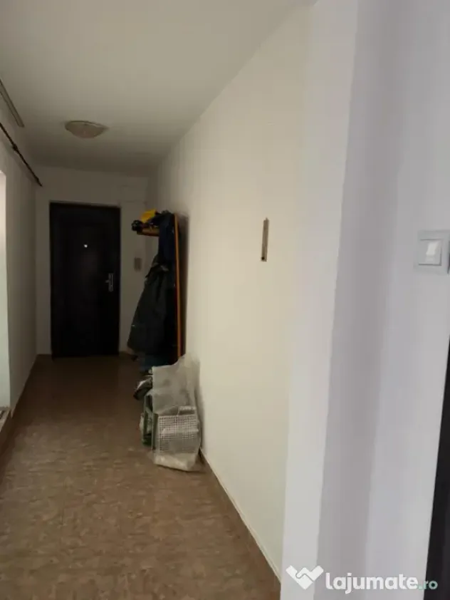 Apartament 3 camere, 70.40 mp, zona Calea București