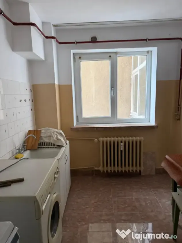 Apartament 3 camere, 70.40 mp, zona Calea București