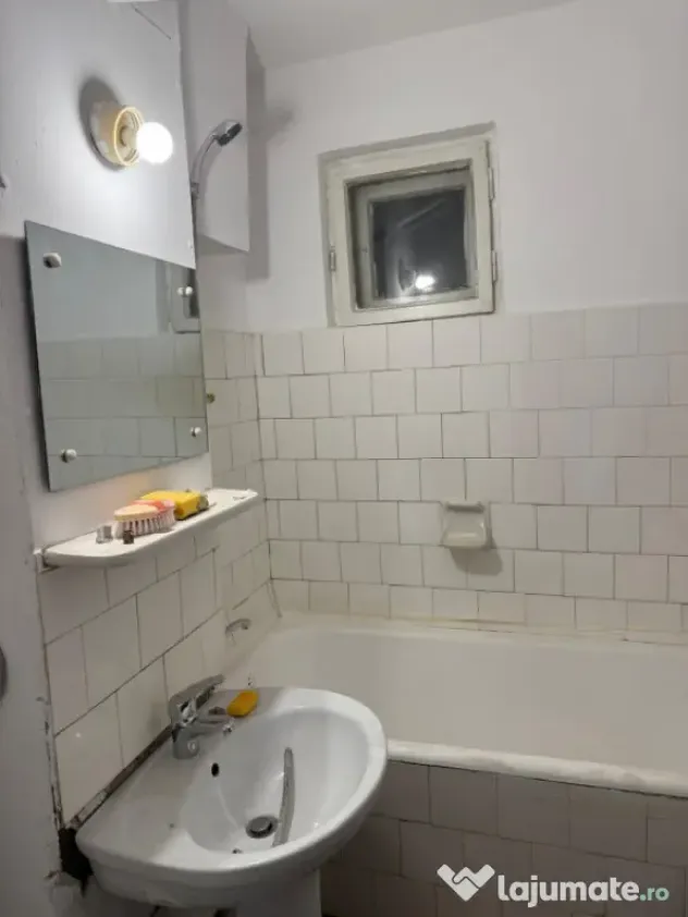 Apartament 3 camere, 70.40 mp, zona Calea București