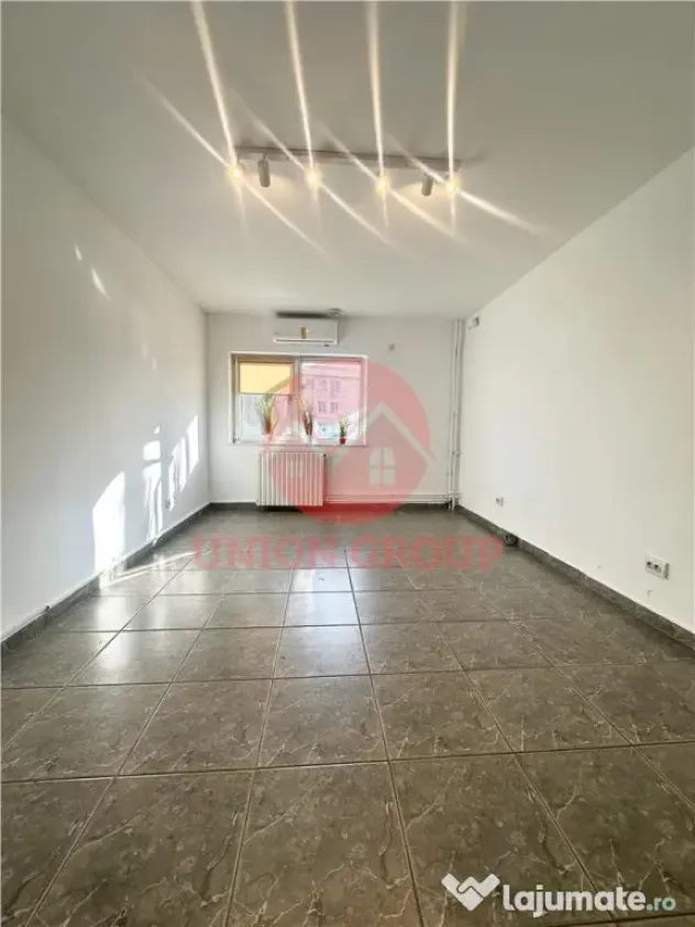 Spatiu Comercial cu Expunere Stradala - Soveja Tomis 3