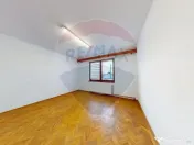 Casă cu 3 camere de vânzare Calea Dumbravii 