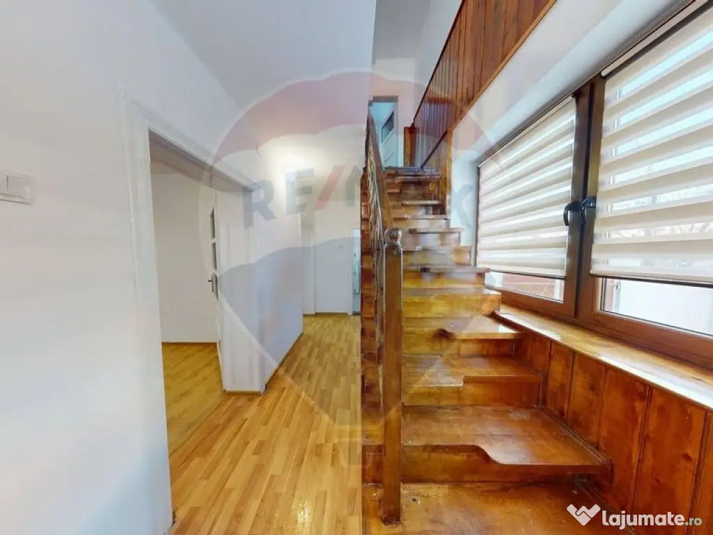 Casă cu 3 camere de vânzare Calea Dumbravii