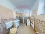 Casă cu 3 camere de vânzare Calea Dumbravii 