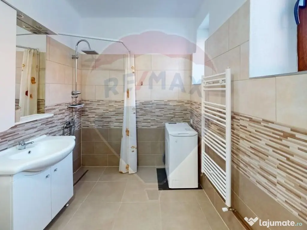 Casă cu 3 camere de vânzare Calea Dumbravii