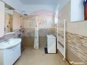 Casă cu 3 camere de vânzare Calea Dumbravii 