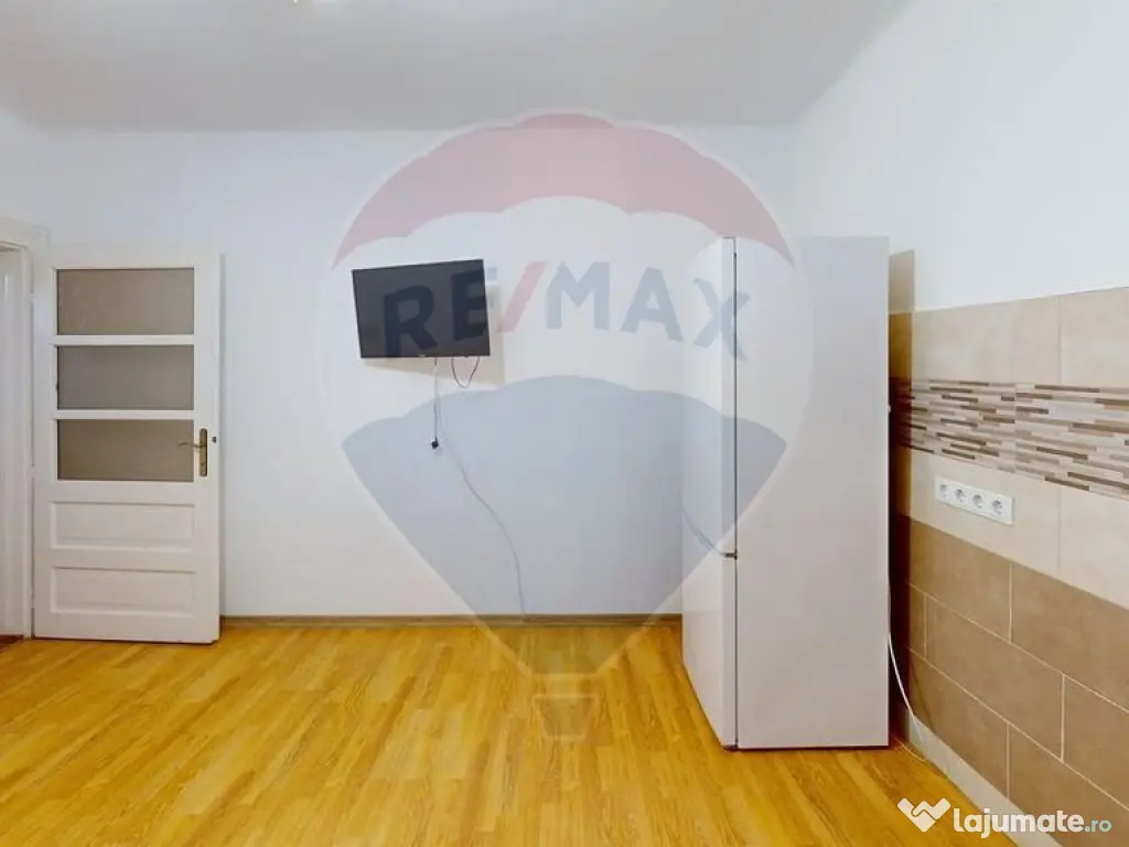 Casă cu 3 camere de vânzare Calea Dumbravii