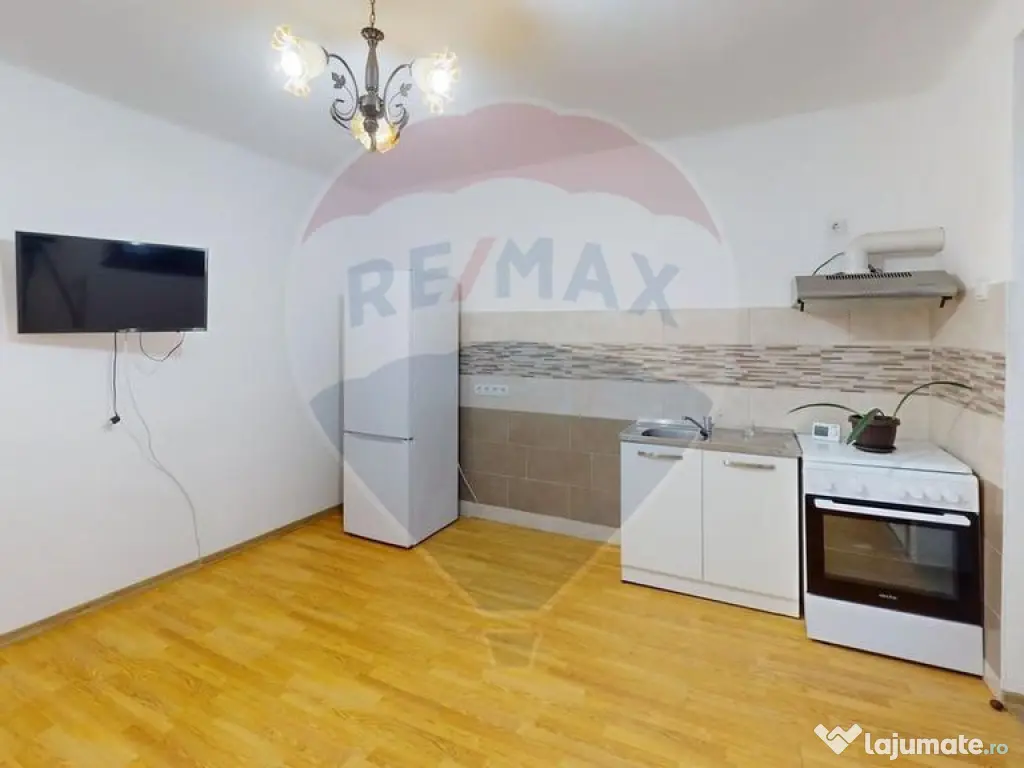 Casă cu 3 camere de vânzare Calea Dumbravii