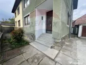 Casă cu 3 camere de vânzare Calea Dumbravii 