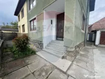 Casă cu 3 camere de vânzare Calea Dumbravii